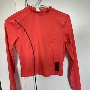 Under Armour heat gear long sleeve (slim fit) - small